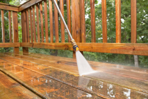 Best Deck Pressure Washing  in West Bend, WI
